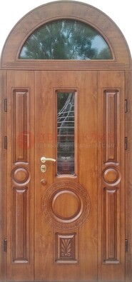 Двустворчатая железная дверь МДФ со стеклом в форме арки ДА-52 в Серпухове