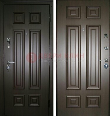 Темная металлическая дверь с МДФ ДМ-136 в квартиру в Серпухове