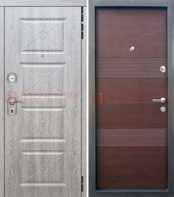 Серая филенчатая входная дверь МДФДМ-252 в Серпухове
