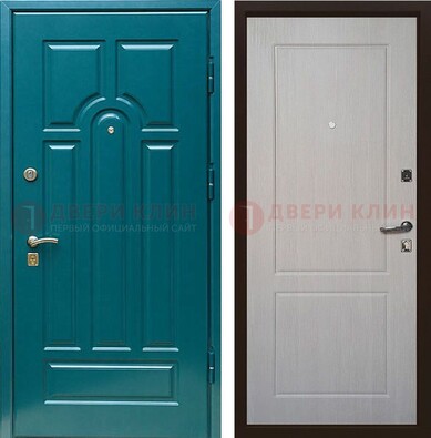 Синяя железная дверь с МДФ в квартиру ДМ-396 в Пскове
