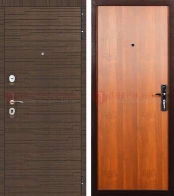 Коричневая стальная дверь с двумя МДФ ДМ-457 в Серпухове