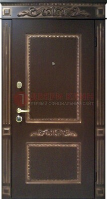 Входная дверь с массивом дуба в темном цвете ДМД-65 в Серпухове