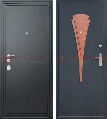Черная железная дверь с порошковым покрытием и накладкой МДФ внутри ДП-245 в Серпухове