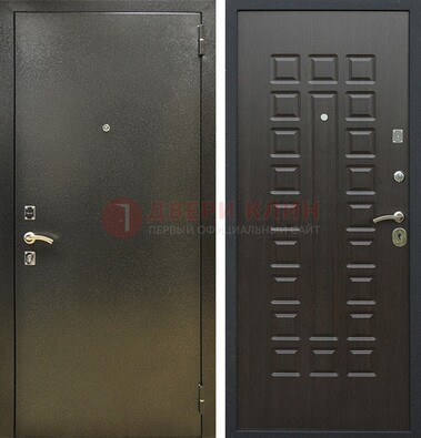 Темно-серая железная дверь с порошковым покрытием и МДФ Венге ДП-287 в Серпухове