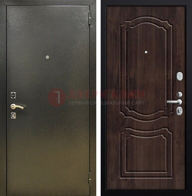 Темно-серая железная дверь с порошковым покрытием и коричневой МДФ ДП-288 в Серпухове