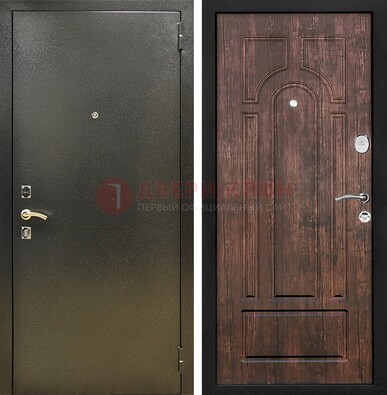 Темно-серая металлическая дверь с порошковым покрытием и МДФ коричневая ДП-292 в Серпухове