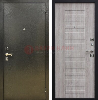 Железная темная дверь с порошковым покрытием и филенчатой МДФ ДП-297 в Серпухове