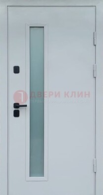 Светлая железная дверь с порошковым напылением ДП-303 в Серпухове