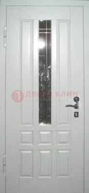 Белая металлическая дверь со стеклом ДС-1 в загородный дом в Серпухове