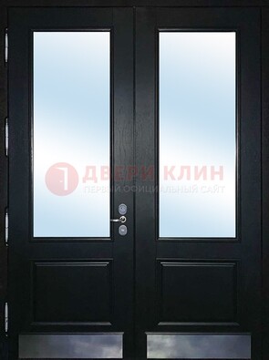 Черная двухстворчатая металлическая дверь со стеклом ДС-25 в Серпухове