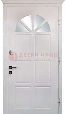 Светлая железная дверь со стеклом ДС-29 в Серпухове