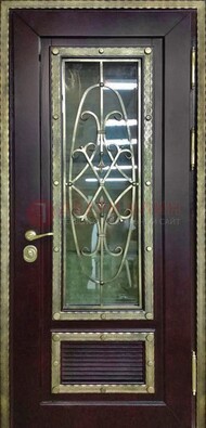 Темная уличная дверь порошок со стеклом и ковкой ДСК-167 в Серпухове