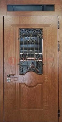 Металлическая входная дверь со стеклом и ковкой для дома ДСК-96 в Серпухове