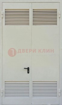 Белая металлическая противопожарная дверь с вентиляционной решеткой ДТ-6 в Серпухове