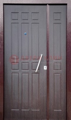 Коричневая тамбурная дверь ДТМ-30 в Серпухове