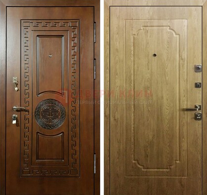 Коричневая железная дверь с виноритом ДВТ-44 в Серпухове